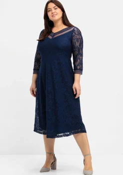 Abendkleid aus floraler Spitze