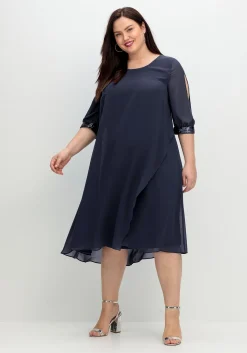 Abendkleid aus Georgette, mit geschlitztem Ärmel