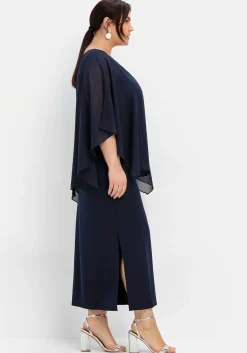 Abendkleid in A-Linie mit weiten Fledermausärmeln