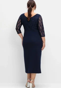 Abendkleid in Wickeloptik, mit Spitze und 3/4 Arm