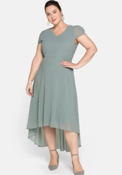 Abendkleid mit Flügelärmeln