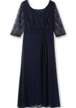 Abendkleid mit floraler Spitze