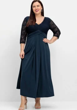 Abendkleid mit Oberteil aus floraler Spitze