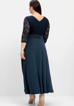 Abendkleid mit Oberteil aus floraler Spitze