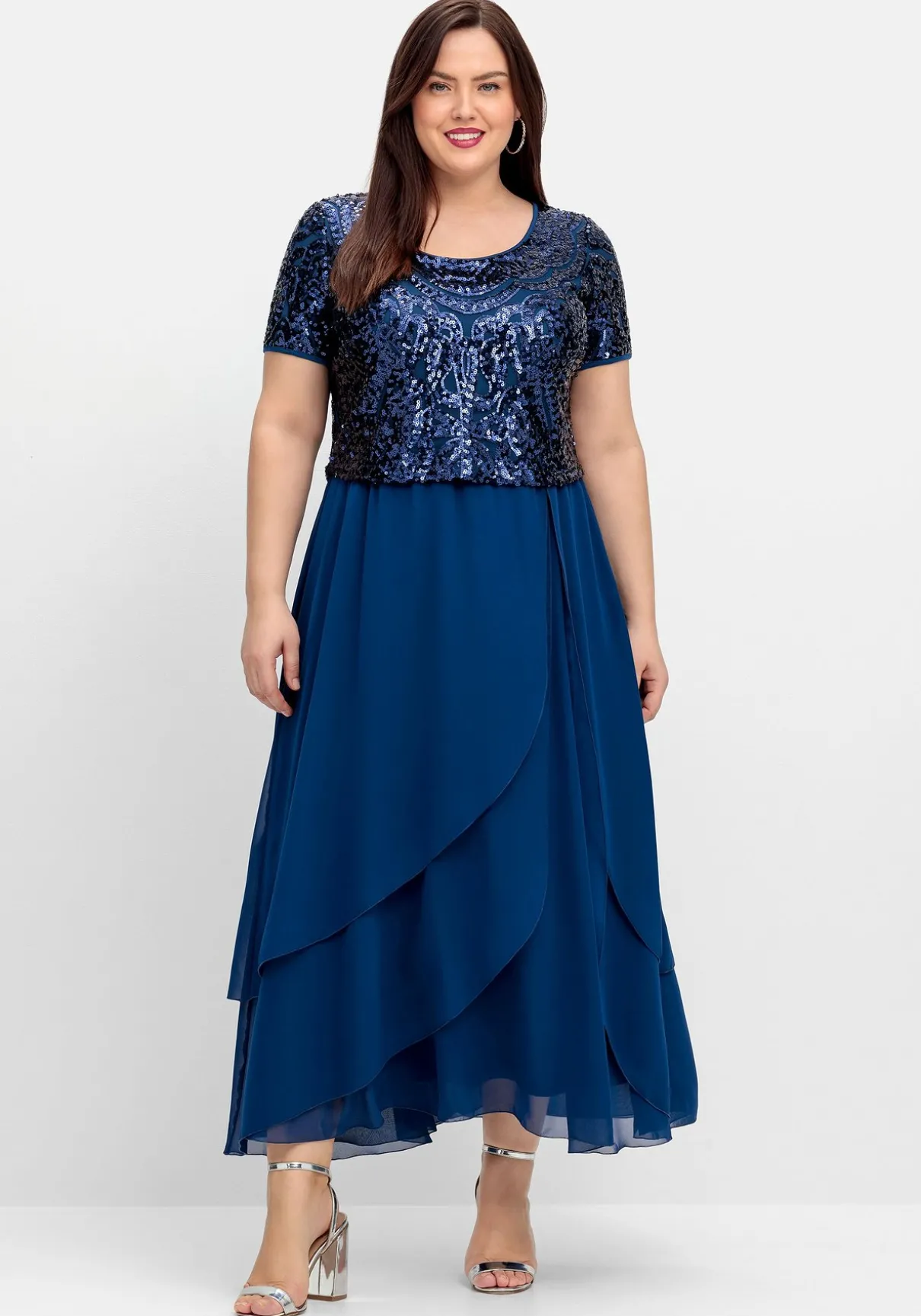 Abendkleid mit Paillettenoberteil und Lagen-Rock