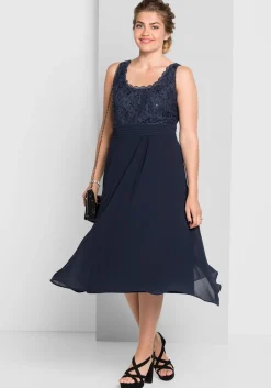 Abendkleid mit Spitze