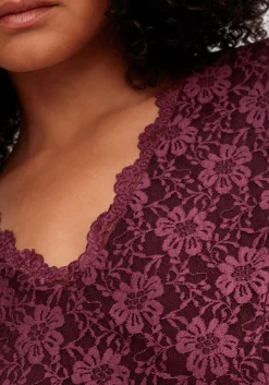 Abendkleid mit Spitzenoberteil und Chiffonrock