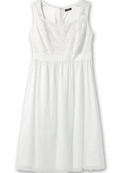 Abendkleid mit Stickerei und Perlen