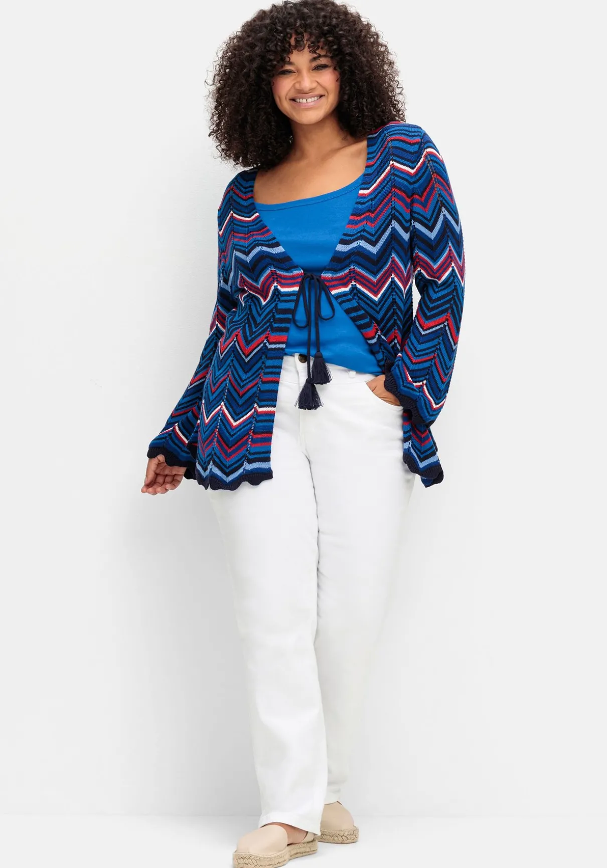 Ajour-Strickjacke im Zickzackmuster