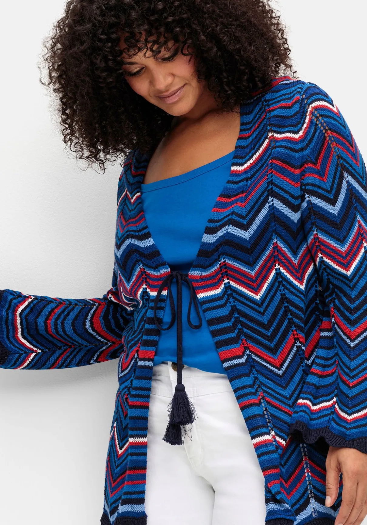 Ajour-Strickjacke im Zickzackmuster