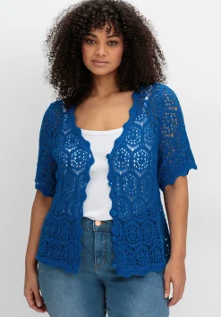 Ajour-Strickjacke mit kurzem Arm