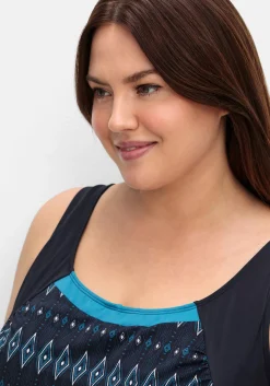 Badeanzug mit Ethnoprint und Shape-Effekt