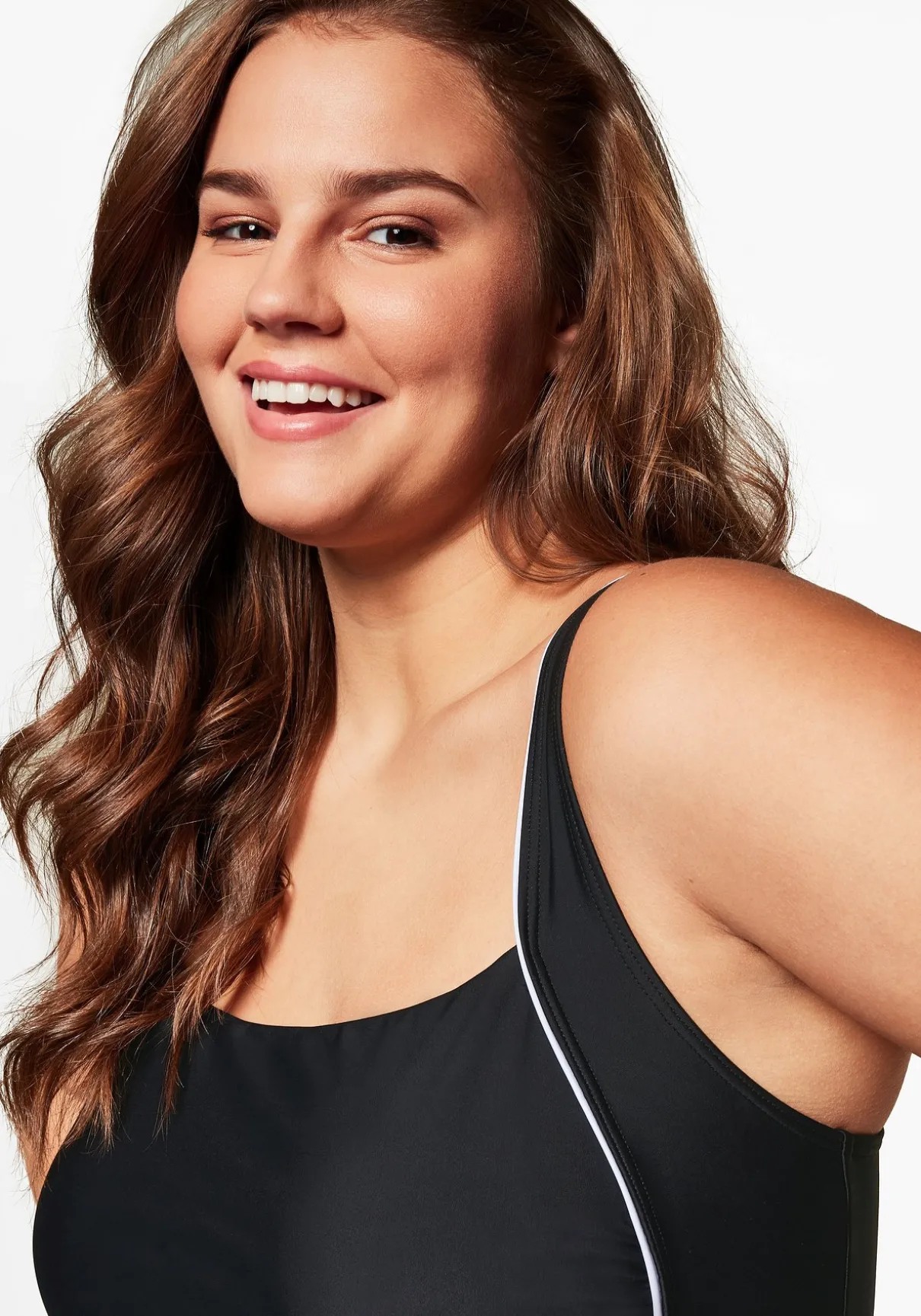 Badeanzug mit Paspeln; Shaping-Effekt