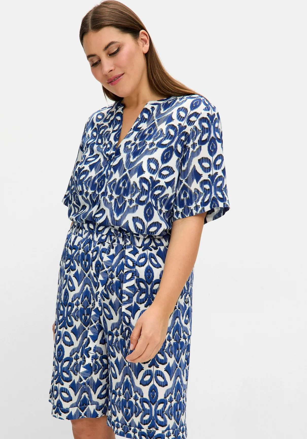 Bedruckte Schlupf-Bermudas mit Bindegürtel