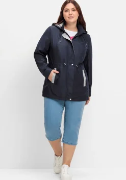 Übergangsjacke mit Kapuze und Kontrastdetails