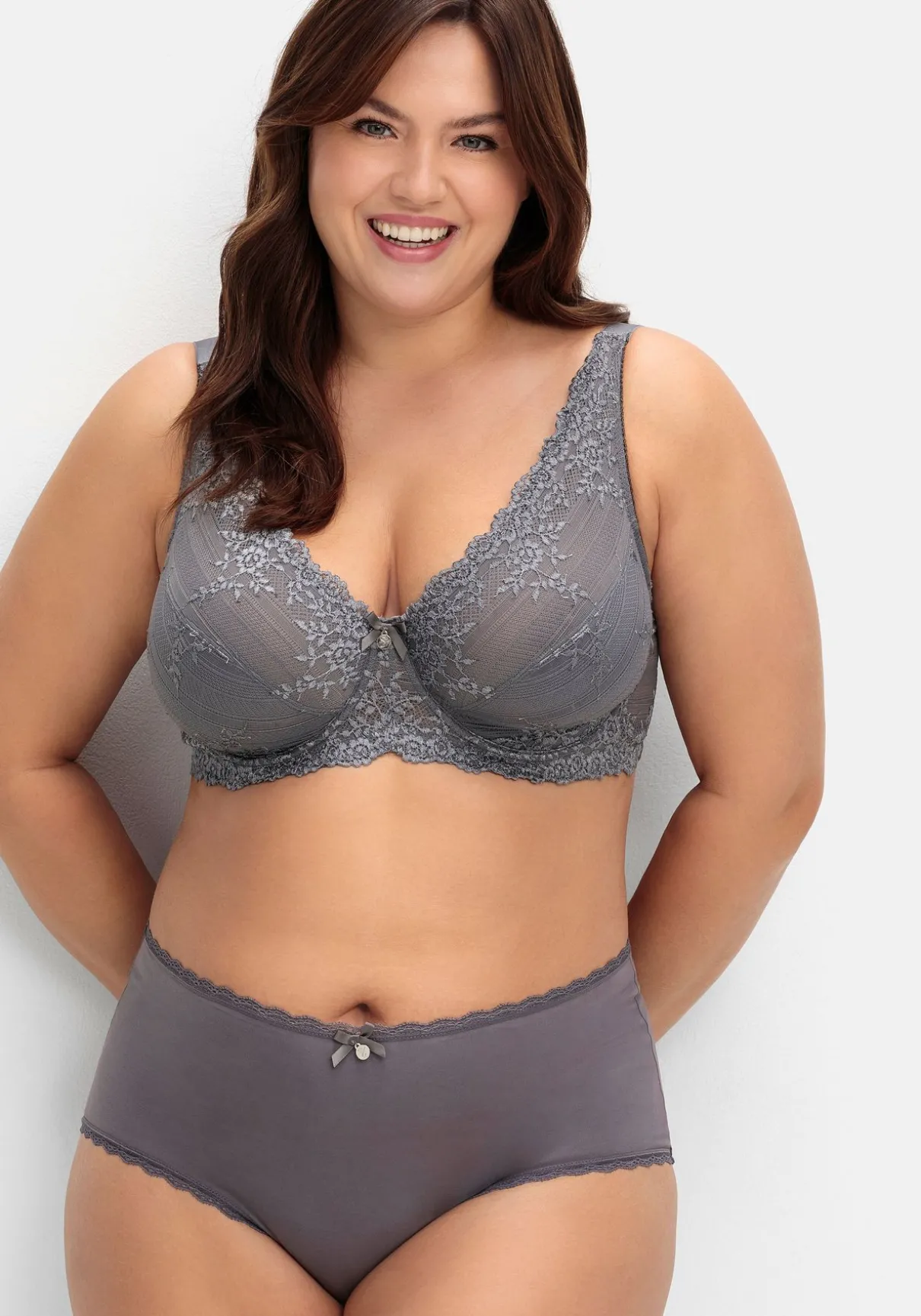 Bügel-BH mit floraler Stickerei-Spitze