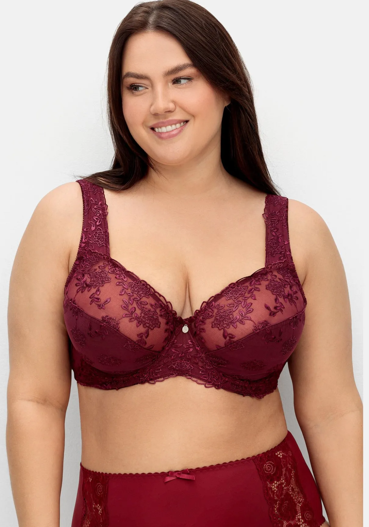 Bügel-BH mit Stickereispitze und Mesh-Einsätzen