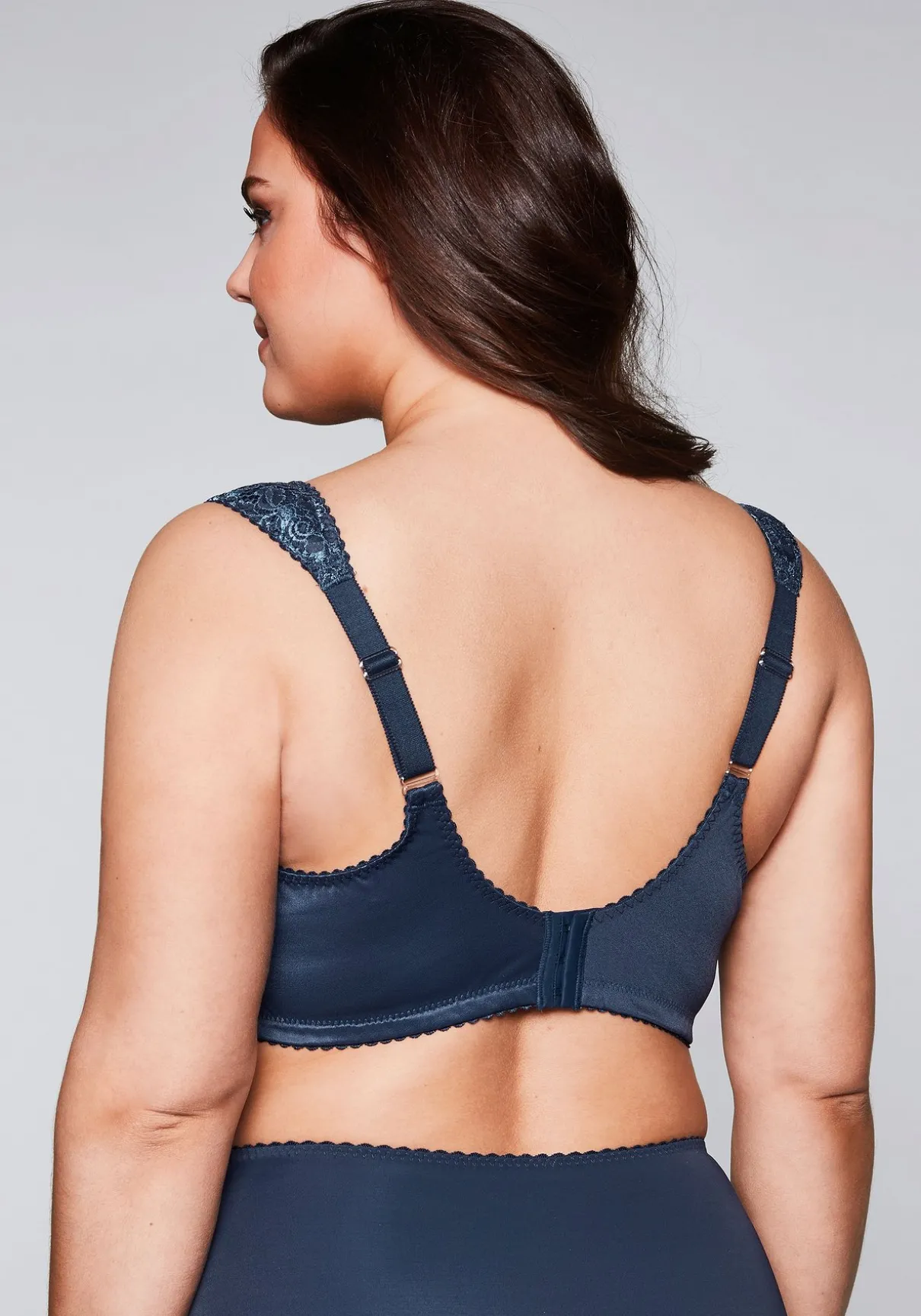 BH ohne Bügel mit wattierten Cups