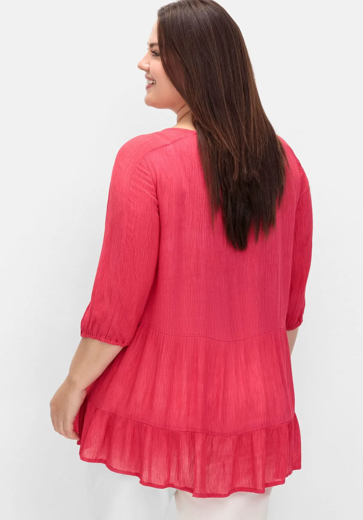 Bluse aus Crêpe, mit Volants am Saum