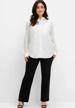 Bluse im Leinen-Mix, mit Ärmeln aus Spitze