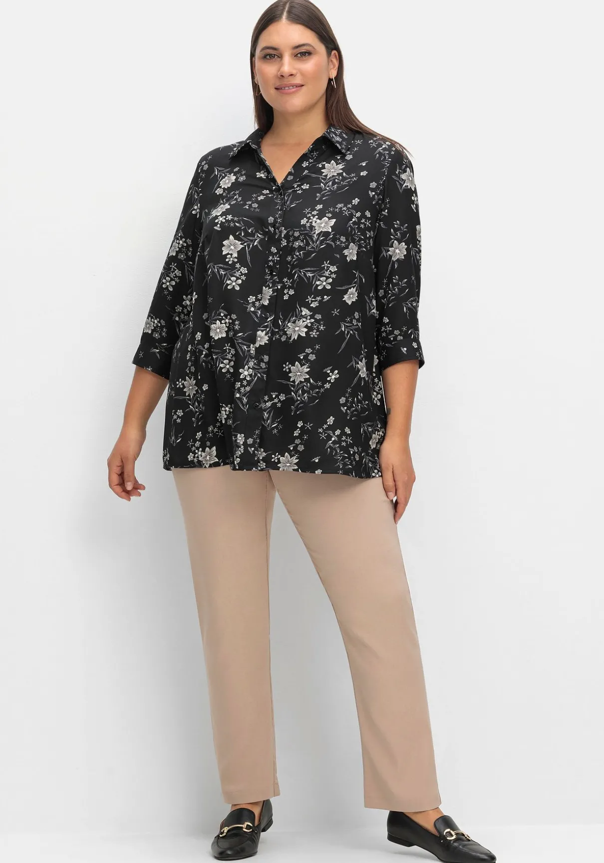 Bluse in leichter A-Linie, mit floralem Print