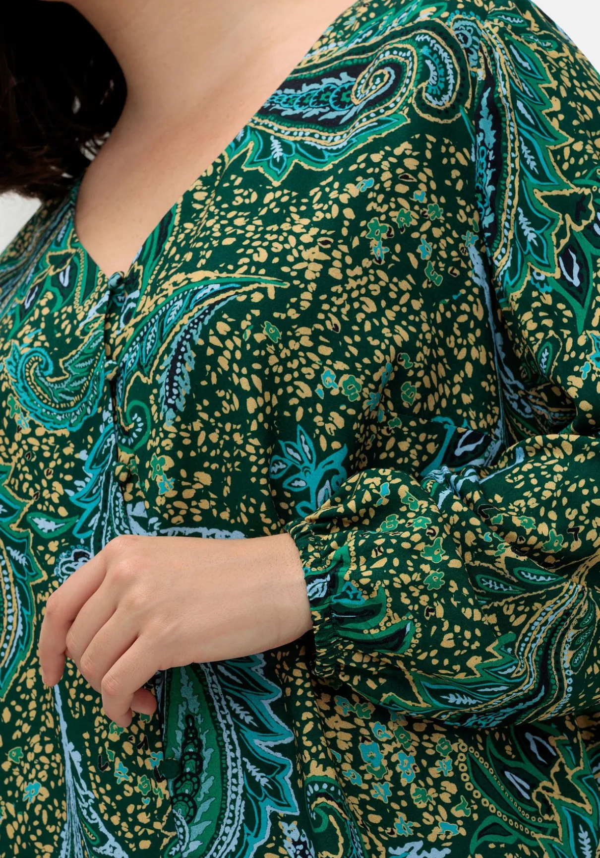 Bluse mit Paisleydruck und V-Ausschnitt