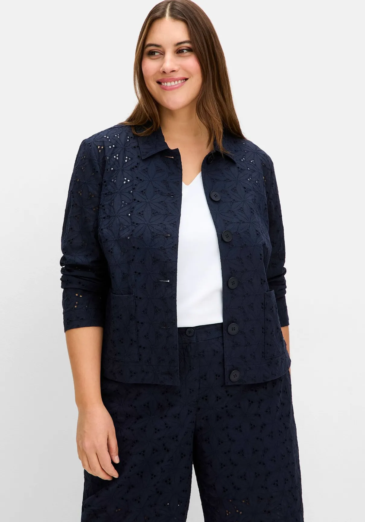 Blusenjacke aus Lochspitze