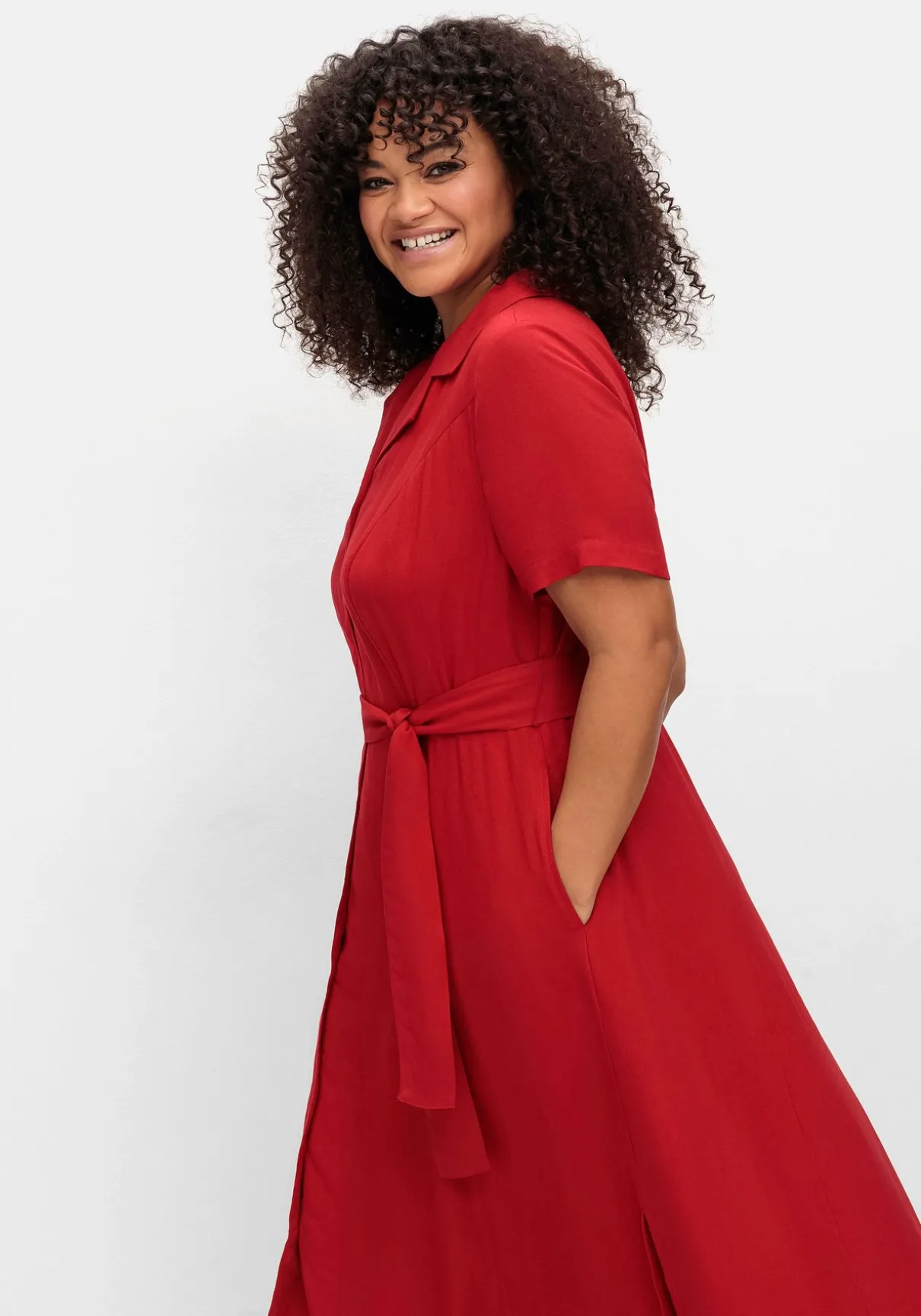 Blusenkleid mit Reverskragen und Bindegürtel