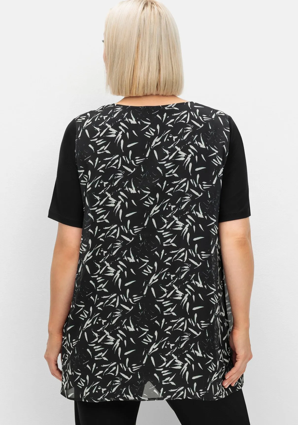 Blusenshirt aus Jersey und Chiffon, in Lagenoptik