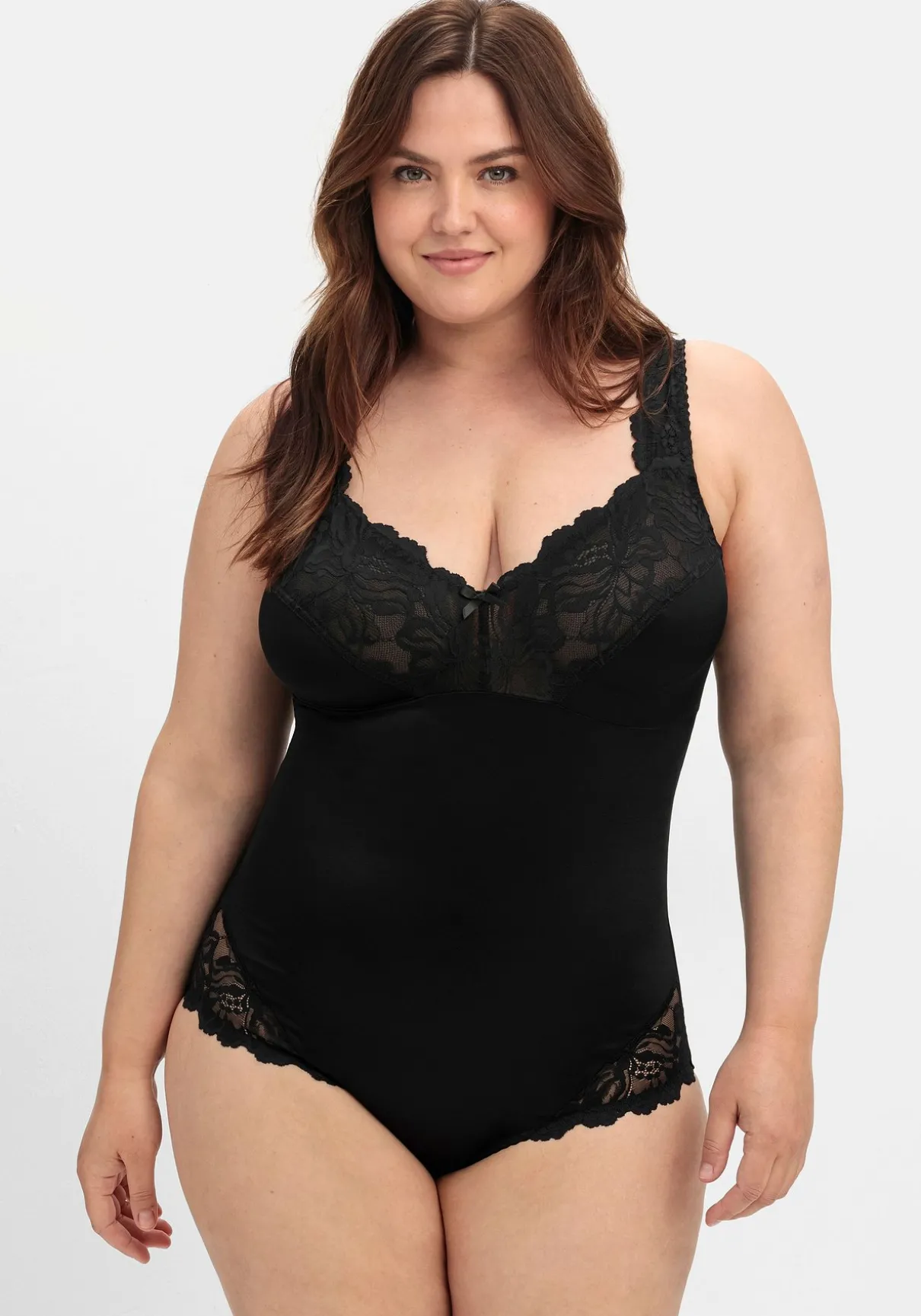 Body in Satinoptik, mit Spitze