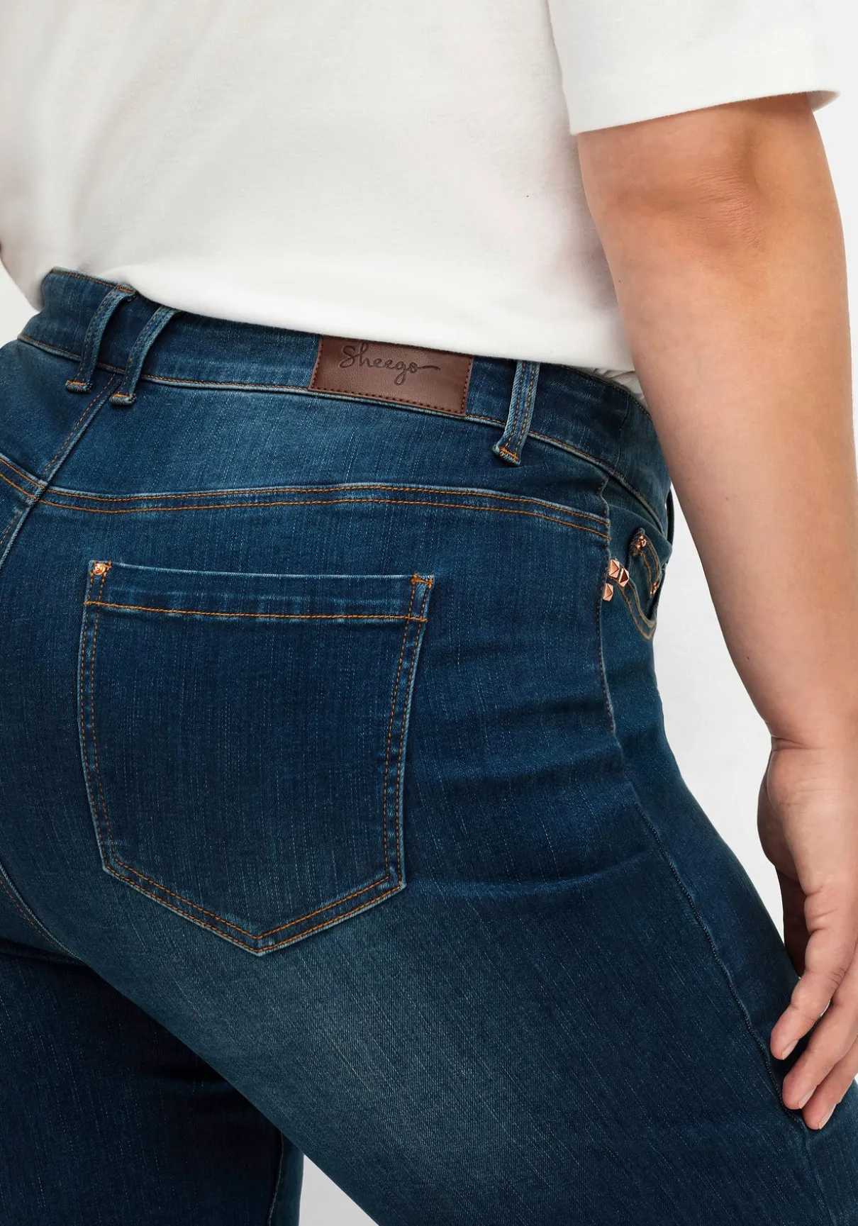 Bootcut Stretch-Jeans mit Bodyforming-Effekt
