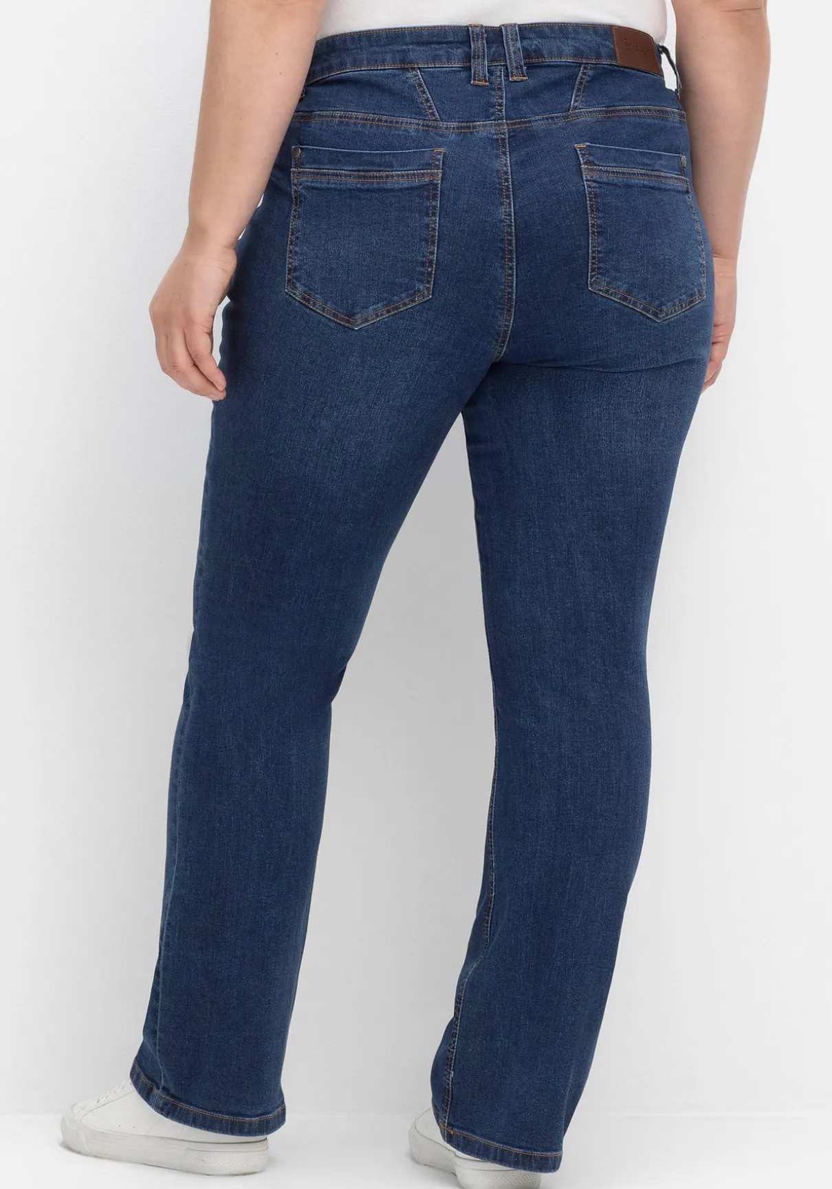 Bootcut-Jeans in Curvy-Schnitt SUSANNE