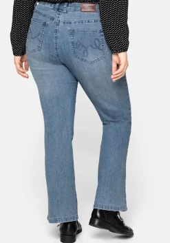 Bootcut-Jeans in 5-Pocket-Form, mit Used-Effekten