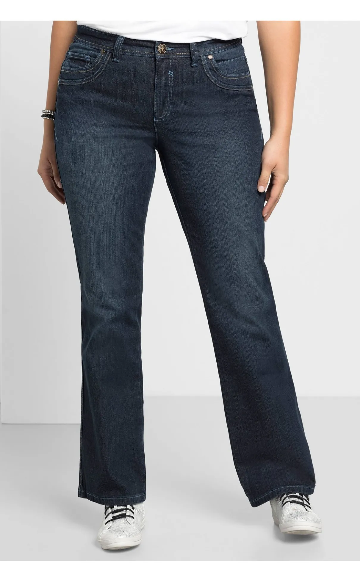 Bootcut-Jeans mit Used-Effekten