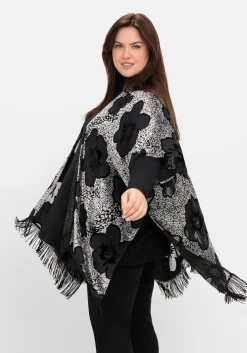 Cape im Kimonostil mit Samt- und Ausbrennerdetails