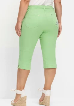 Caprijeans mit Teilgummibund und Glitzersteinen