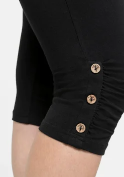 Caprileggings mit Raffung und Deko-Knöpfen am Saum