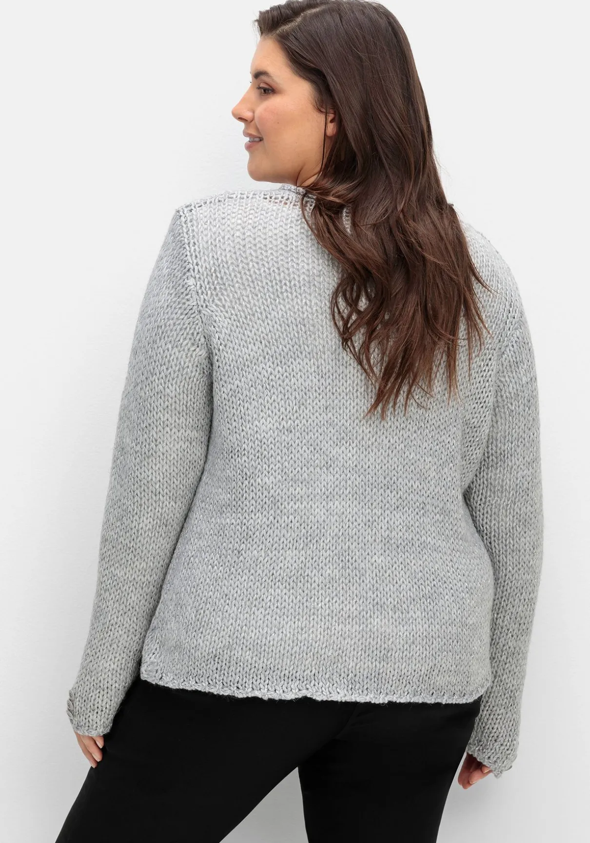 Cardigan mit Häkelblüten und Glitzergarn