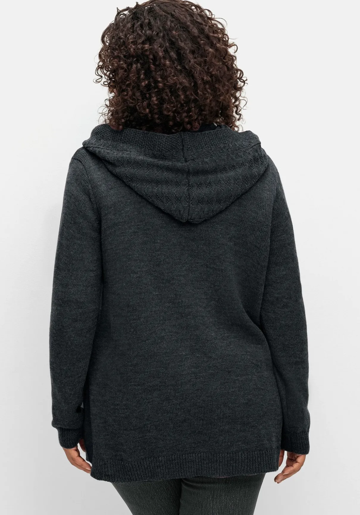 Cardigan mit Kapuze und Knopfverschluss