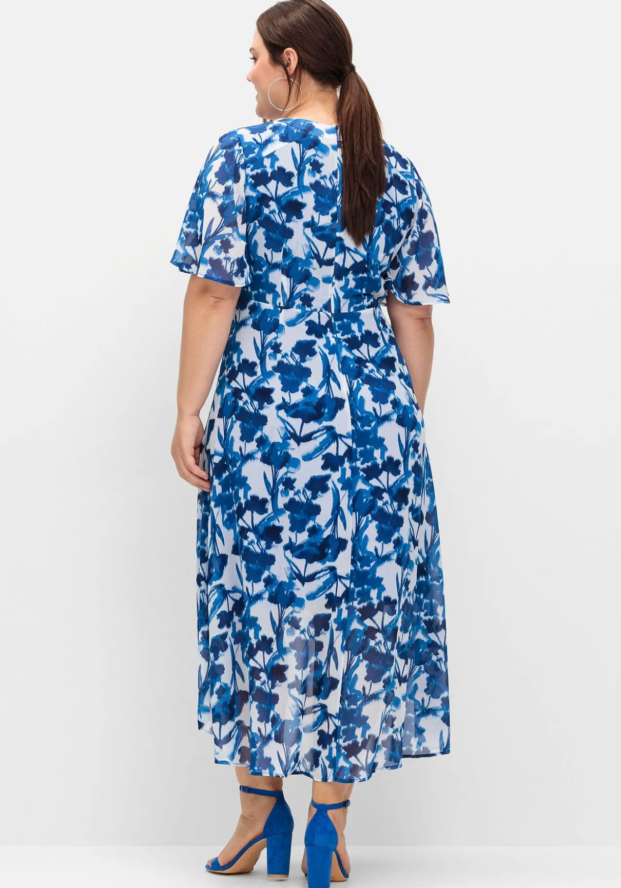 Chiffonkleid in Wickeloptik, mit Blätterprint