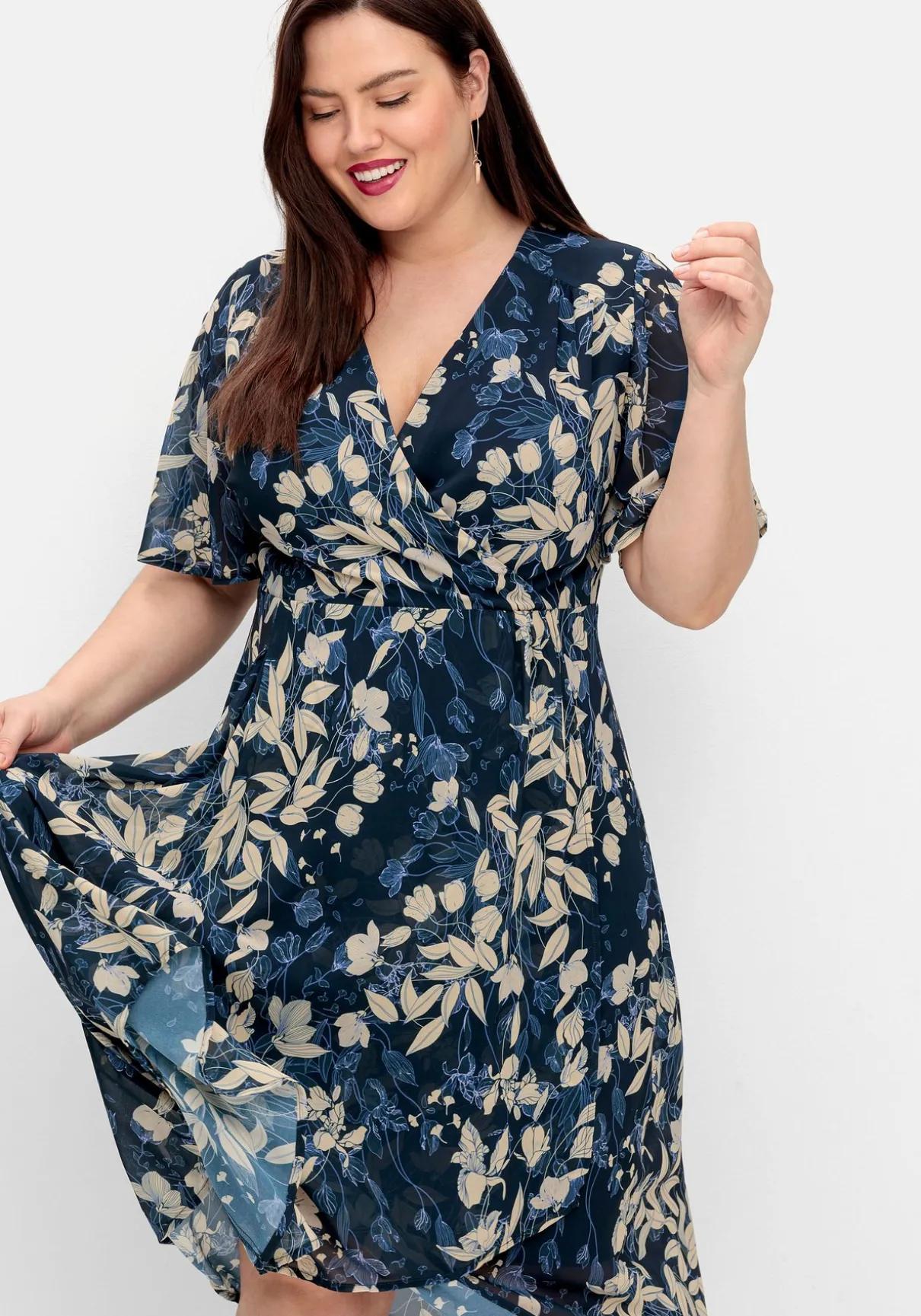 Chiffonkleid in Wickeloptik, mit Blätterprint