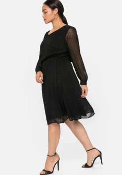 Chiffonkleid mit 3D-Effekt, mit Unterkleid