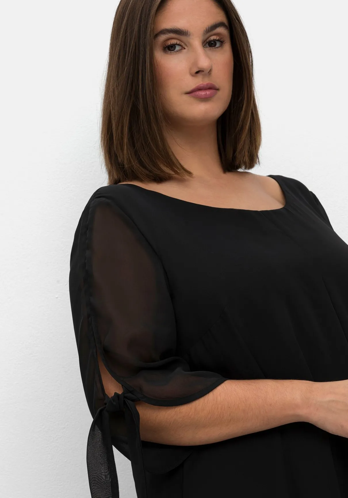 Chiffonkleid mit 3/4-Ärmeln, in Midilänge