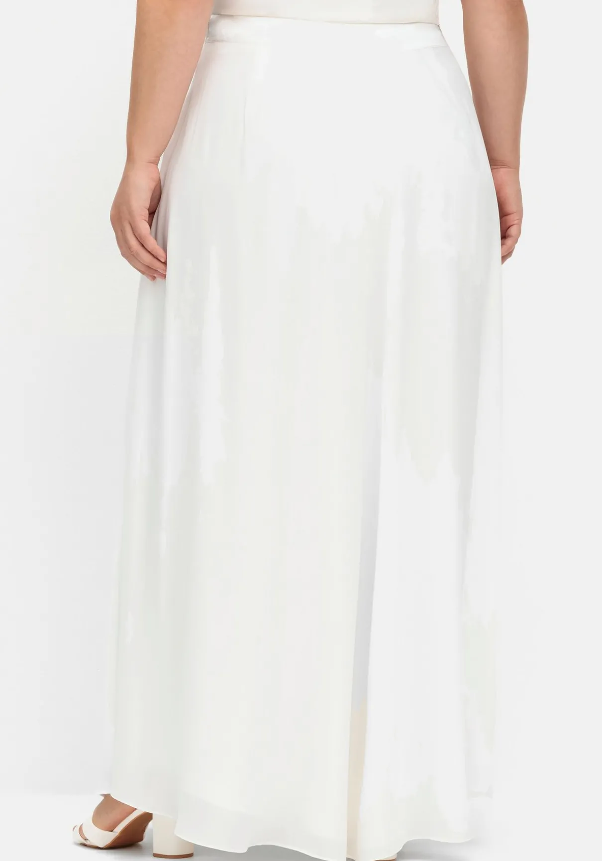 Chiffonrock mit raffiniertem Seitenschlitz