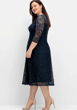 Cocktailkleid aus floraler Spitze