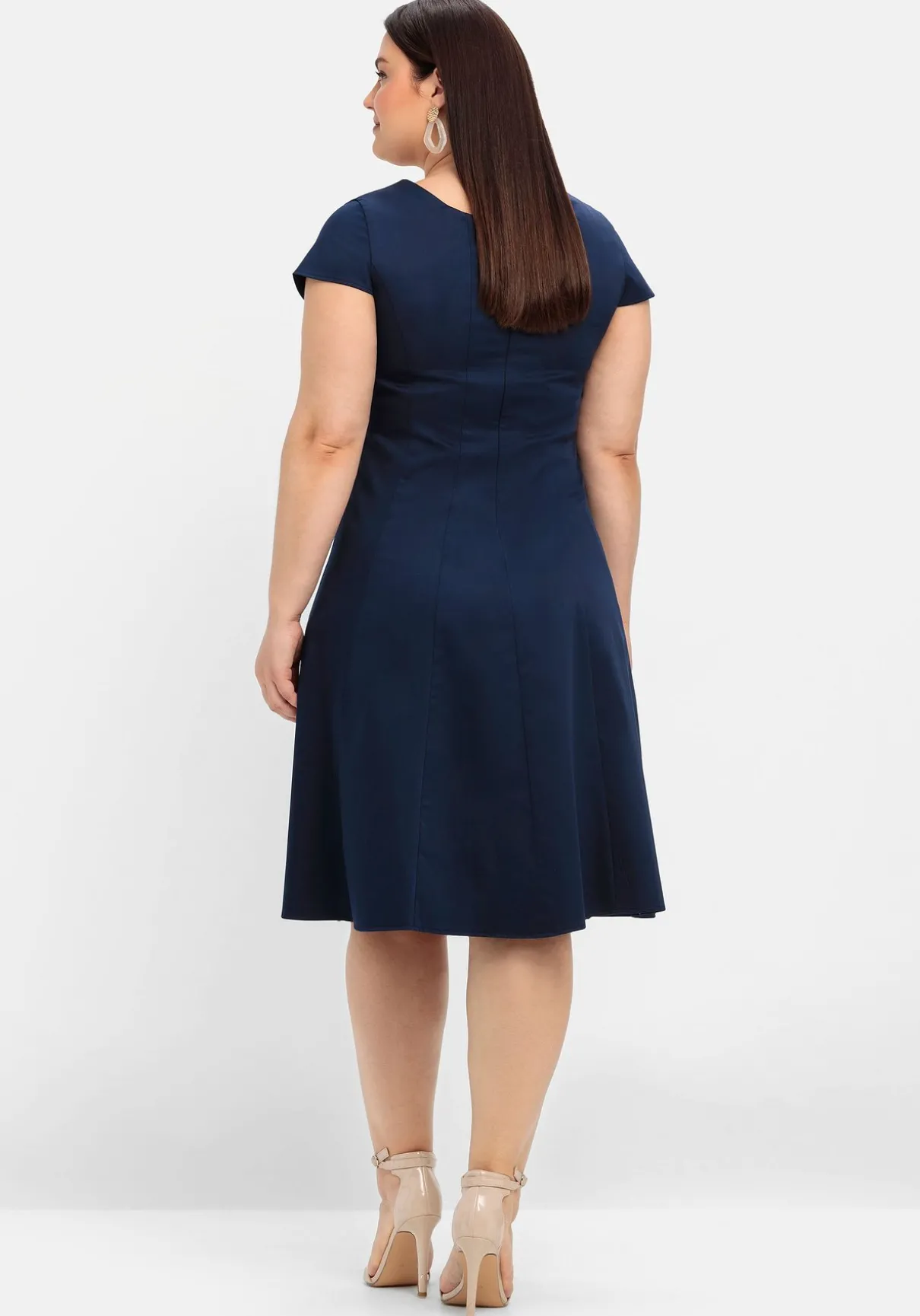 Cocktailkleid in A-Linie, in Bahnenform