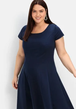 Cocktailkleid in A-Linie, in Bahnenform