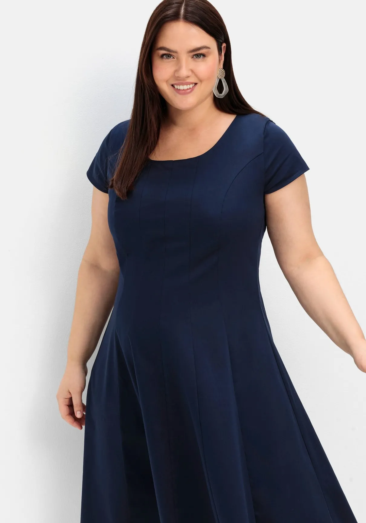 Cocktailkleid in A-Linie, in Bahnenform