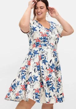 Cocktailkleid mit Blumenprint und Stoffgürtel