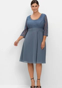 Cocktailkleid mit floraler Spitze